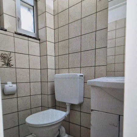 Monteurhaus Mit 4 Zimmern Biedenkopf