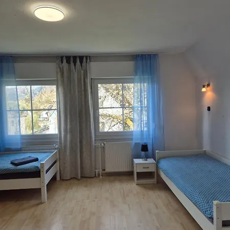 Monteurhaus Mit 4 Zimmern Holiday home