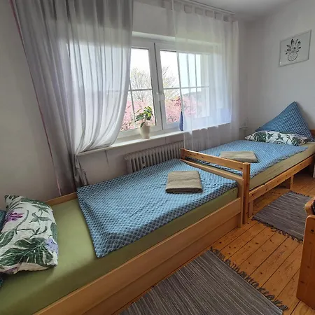 Monteurhaus Mit 4 Zimmern *